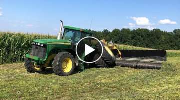 John Deere 8120 Broken Axle while merging hay.