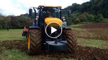 Demonstratie noul tractor JCB Fastrac 8330