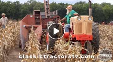 4 Classic Tractors Picking Corn At 2019 Antique Engine & Tractor Association Farm Show, Geneseo, ...